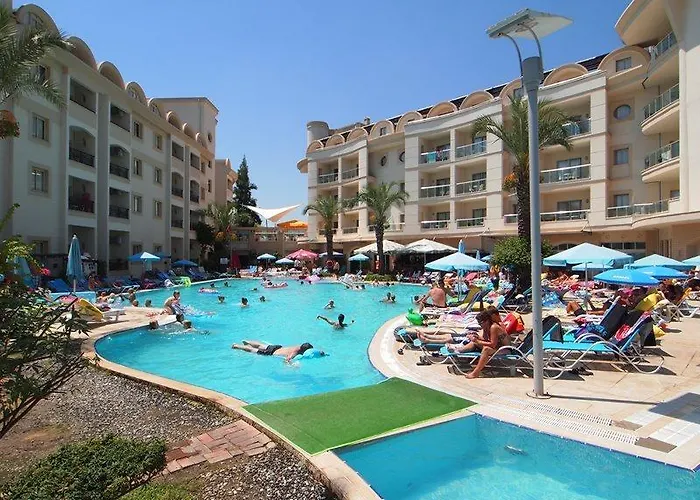 אתר נופש Costa Mare מרמריס